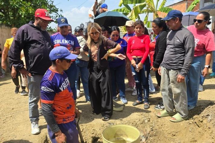 Beneficiadas Mas De 423 Familias Con Instalacion De Red De Aguas Servidas En Flor Amarillo
