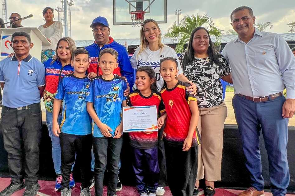 Concejo Municipal De Naguanagua Reconocio A Deportistas Carabobenos