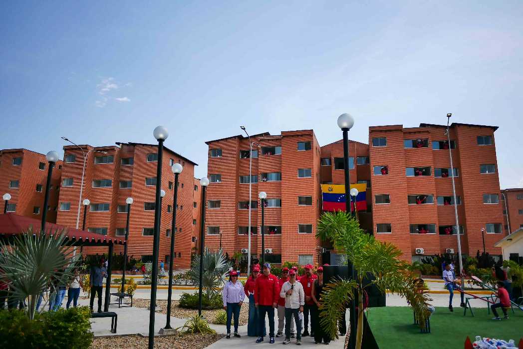 Gobierno Nacional Entrego Mas De 300 Apartamentos A Clase Trabajadora En Los Guayos