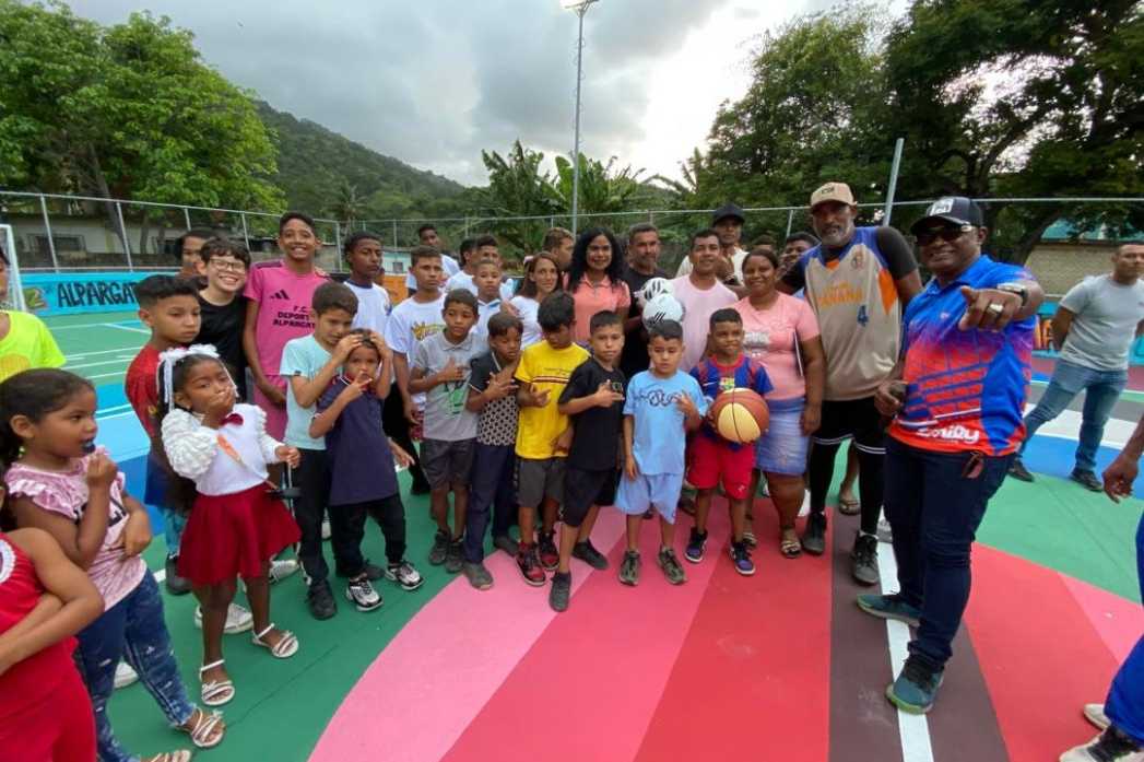 Reinaugurada Con Exito Cancha Deportiva El Mango En Juan Jose Mora