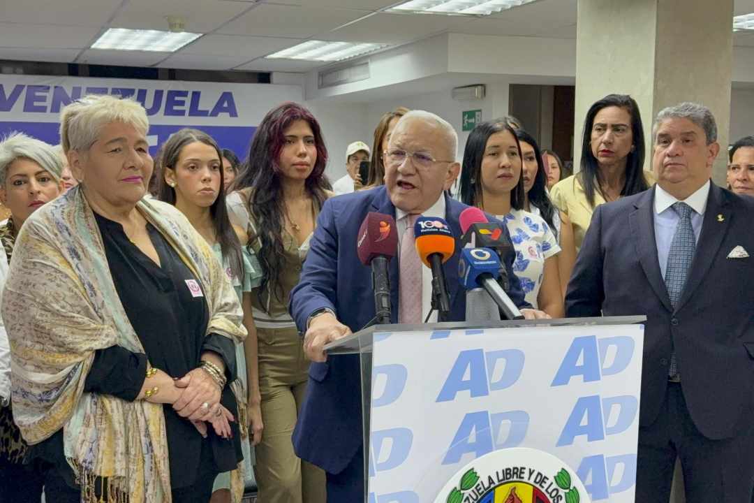 Bernabe Gutierrez La Prioridad De Venezuela Es La Paz Y La Estabilizacion De Las Relaciones Con EE.UU