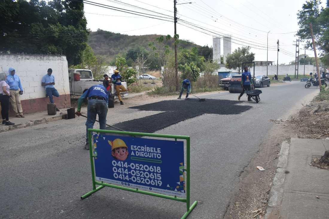 Cuadrillas De Vialsandi IAM Intensifican Trabajos De Bacheo En Calles Y Avenidas De San Diego