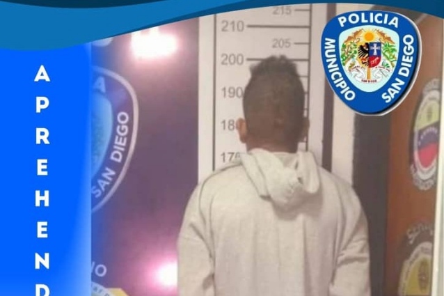 POLISANDIEGO CAPTURA A SUJETO EN LAS ADYACENCIAS DEL TERMINAL BIG LOW CENTER 2