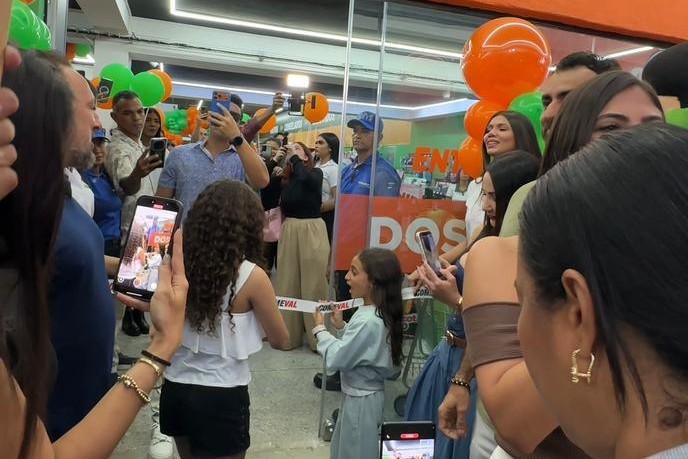 COMEVAL Inauguro Su Novena Tienda Con Musica En Vi