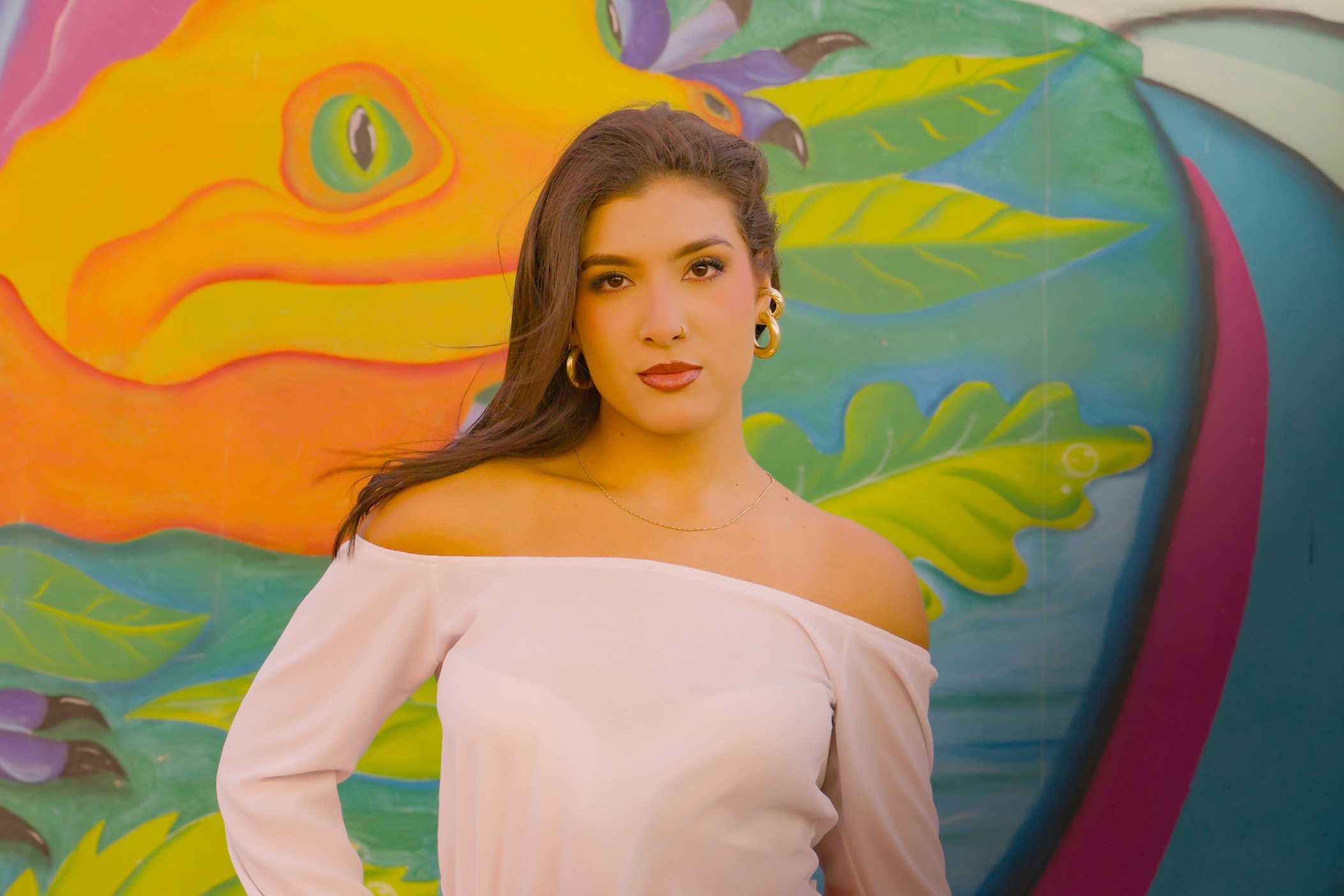 Valeria Convierte Las Emociones En Musica Y Presenta La Trampa Su Nuevo Sencillo